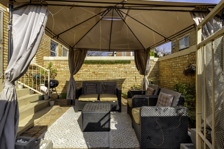 3 Bedroom Property for Sale in Wilgeheuwel Gauteng