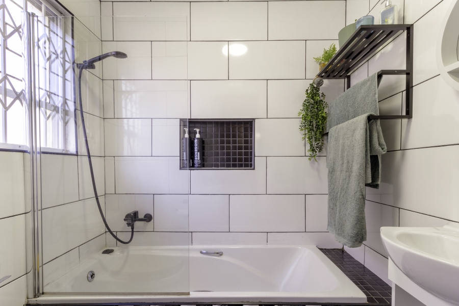 3 Bedroom Property for Sale in Wilgeheuwel Gauteng
