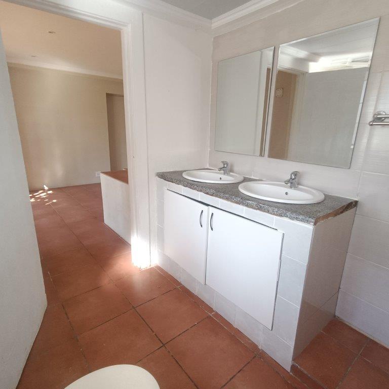2 Bedroom Property for Sale in Northcliff Gauteng