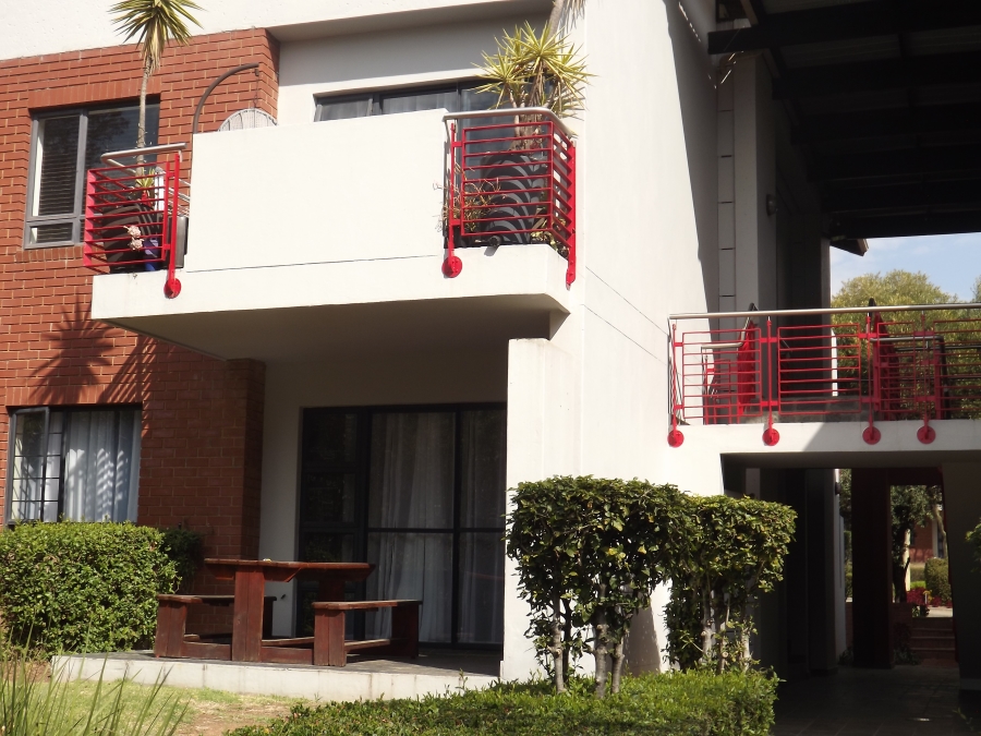 To Let 2 Bedroom Property for Rent in Jackal Creek Golf Estate Gauteng