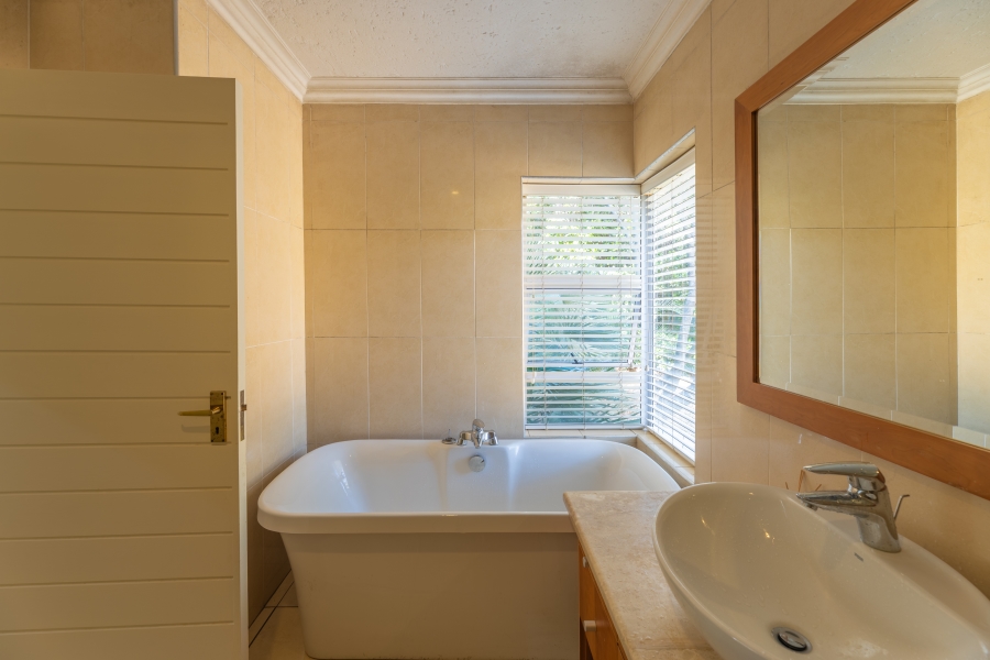 4 Bedroom Property for Sale in Dainfern Golf Estate Gauteng