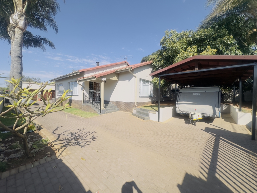 3 Bedroom Property for Sale in South Crest Gauteng