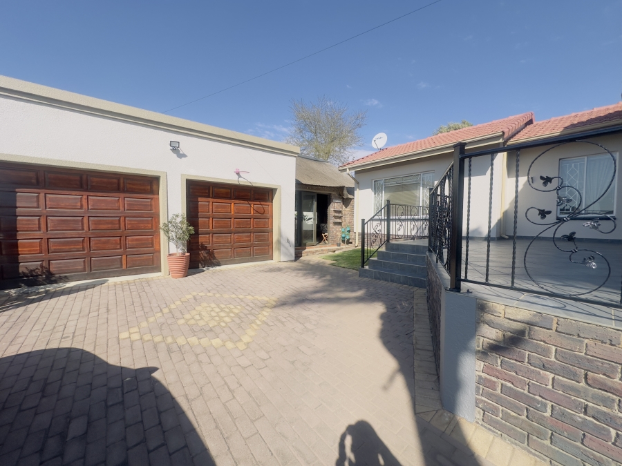 3 Bedroom Property for Sale in South Crest Gauteng