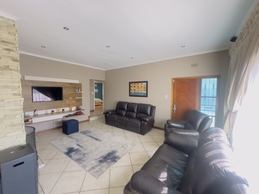 3 Bedroom Property for Sale in South Crest Gauteng