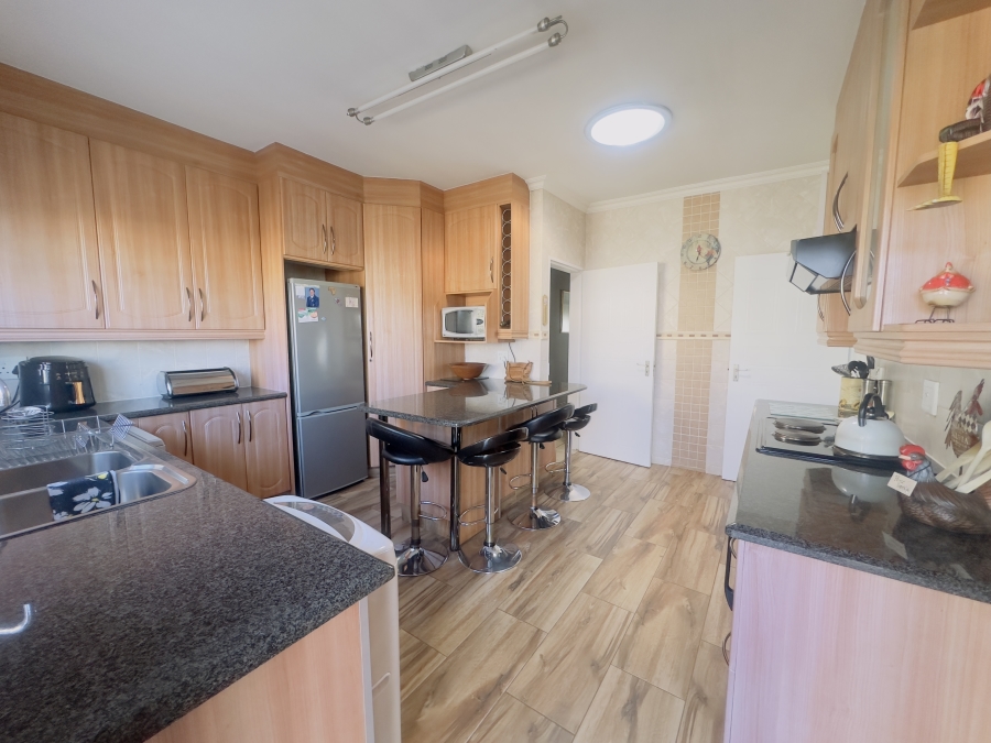 3 Bedroom Property for Sale in South Crest Gauteng