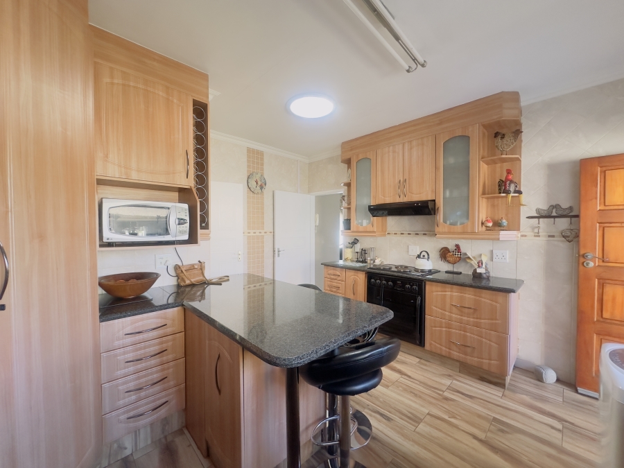 3 Bedroom Property for Sale in South Crest Gauteng