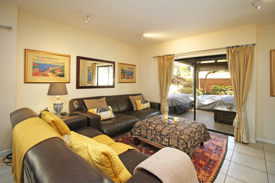 To Let 2 Bedroom Property for Rent in Bryanston Gauteng