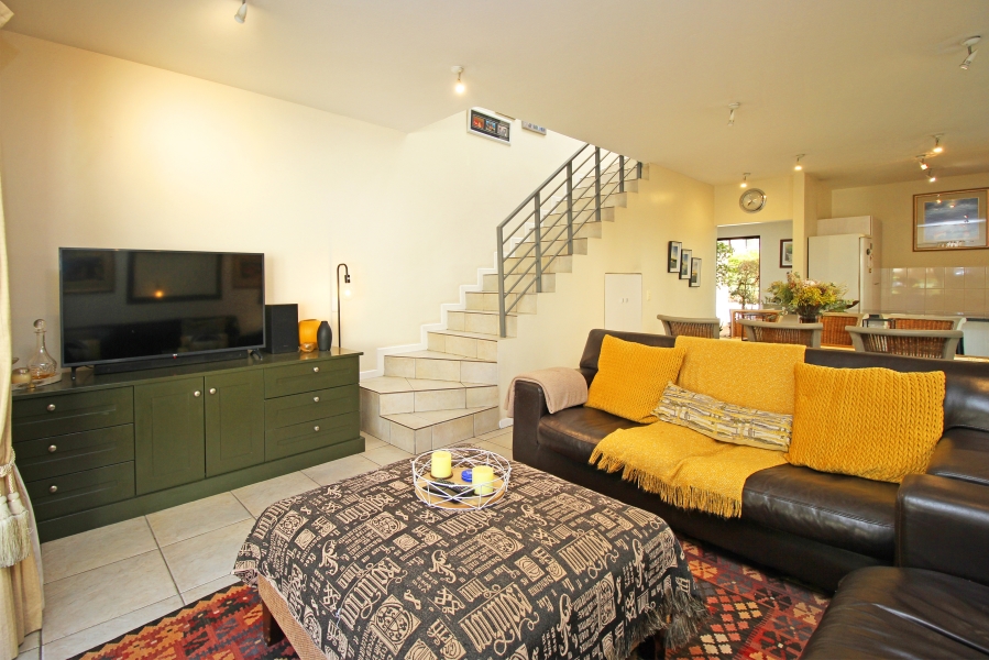 To Let 2 Bedroom Property for Rent in Bryanston Gauteng