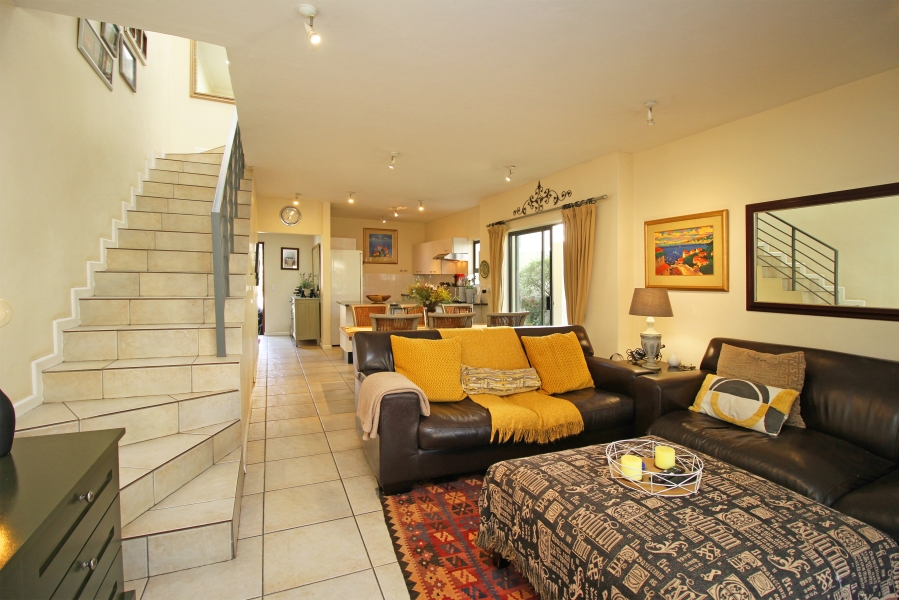To Let 2 Bedroom Property for Rent in Bryanston Gauteng