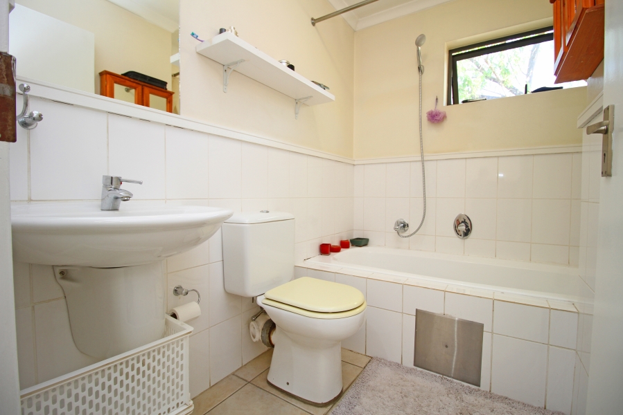 To Let 2 Bedroom Property for Rent in Bryanston Gauteng