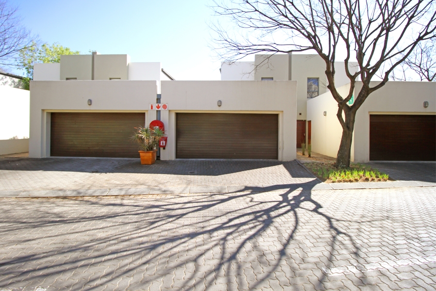 To Let 2 Bedroom Property for Rent in Bryanston Gauteng