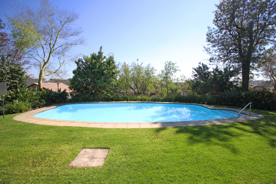 To Let 2 Bedroom Property for Rent in Bryanston Gauteng
