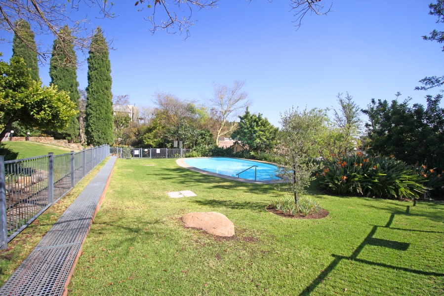 To Let 2 Bedroom Property for Rent in Bryanston Gauteng