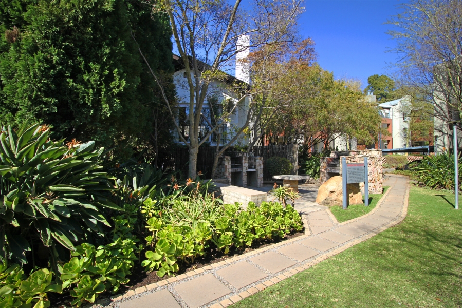 To Let 2 Bedroom Property for Rent in Bryanston Gauteng