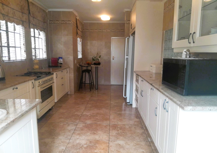 3 Bedroom Property for Sale in Glen Austin Gauteng