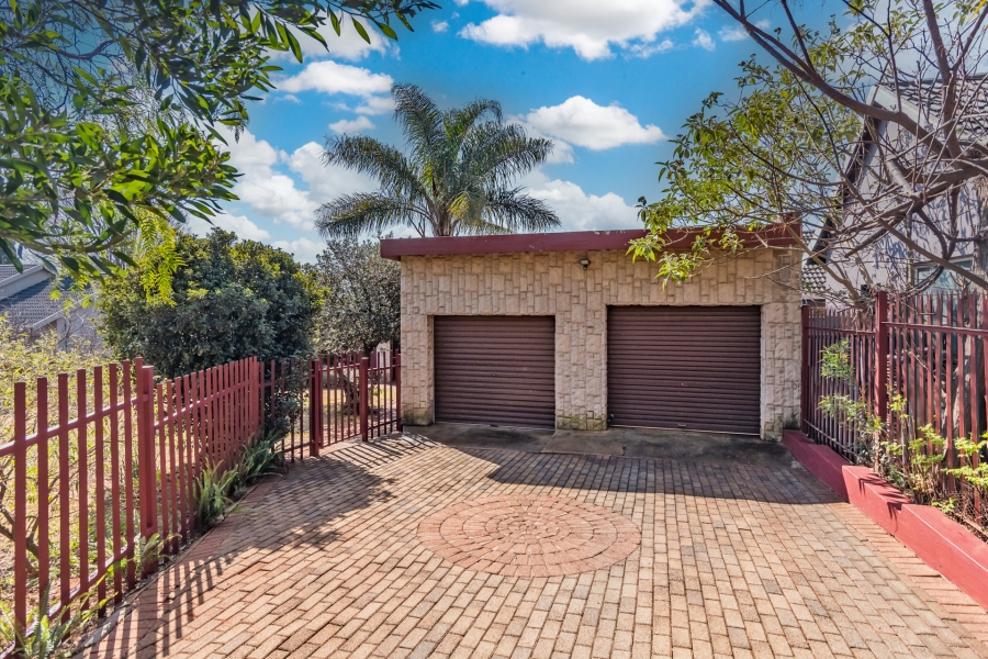 3 Bedroom Property for Sale in Breaunanda Gauteng