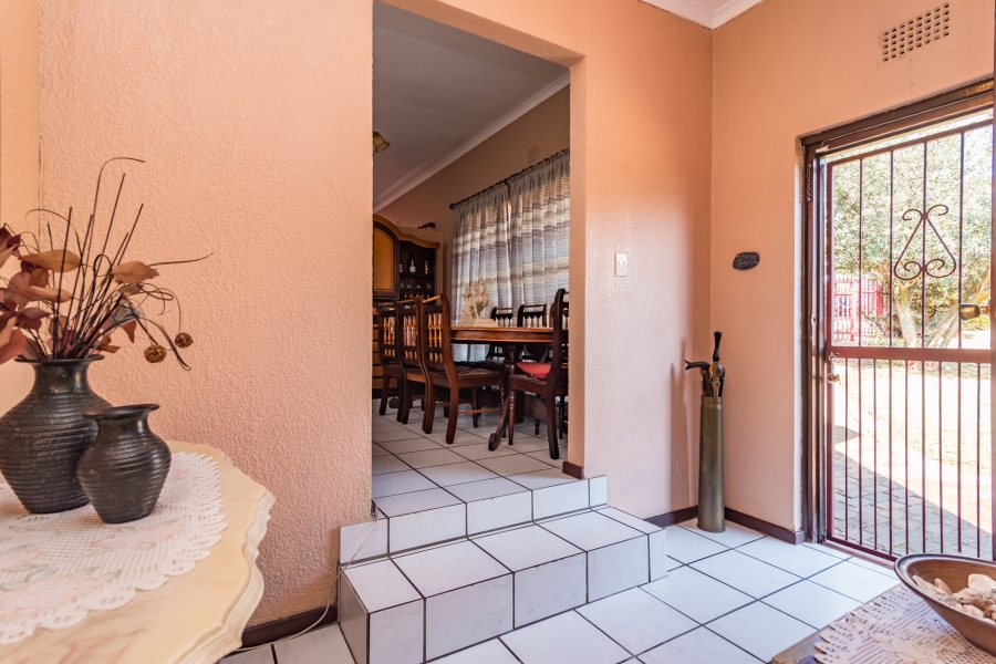3 Bedroom Property for Sale in Breaunanda Gauteng