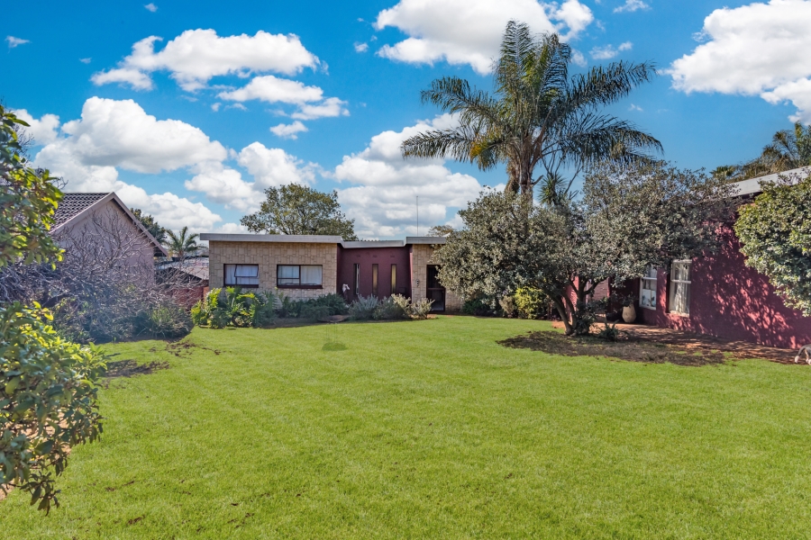 3 Bedroom Property for Sale in Breaunanda Gauteng