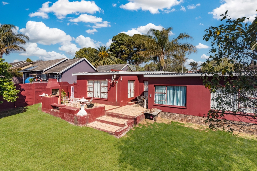 3 Bedroom Property for Sale in Breaunanda Gauteng