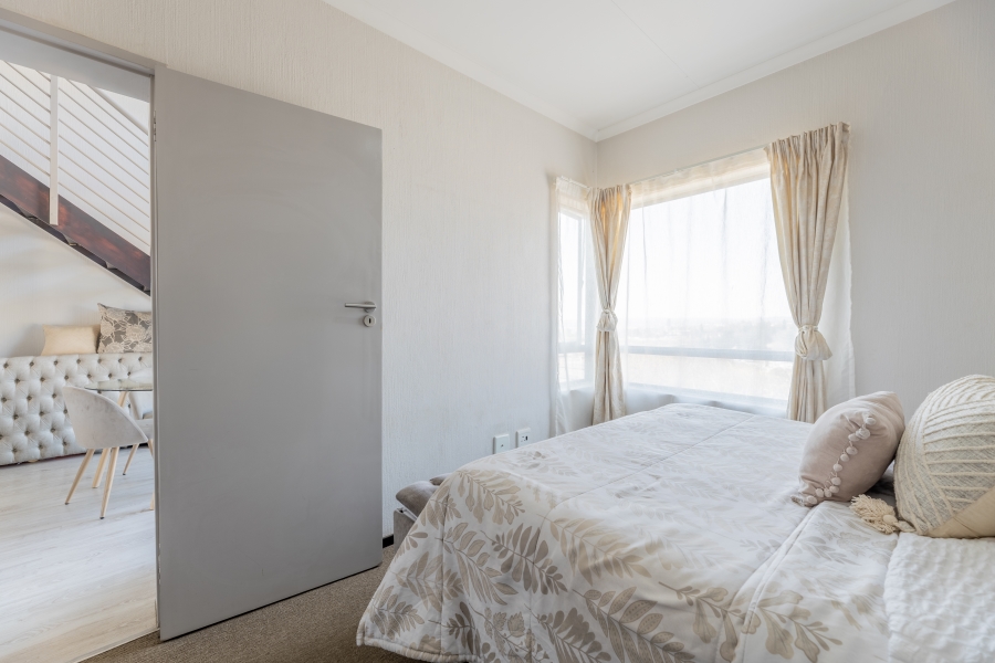 1 Bedroom Property for Sale in Broadacres Gauteng