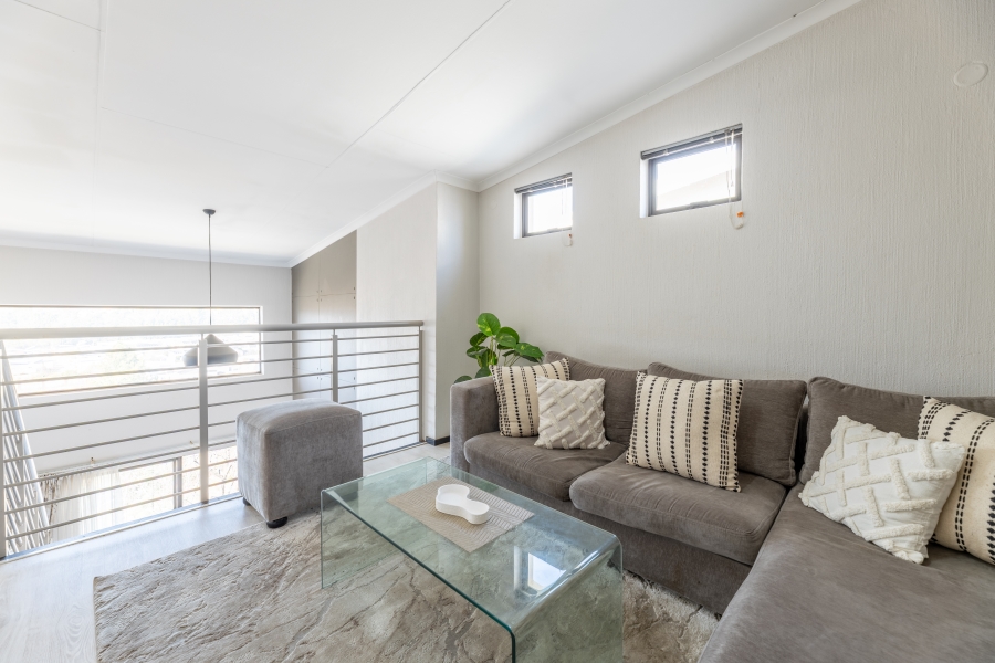1 Bedroom Property for Sale in Broadacres Gauteng