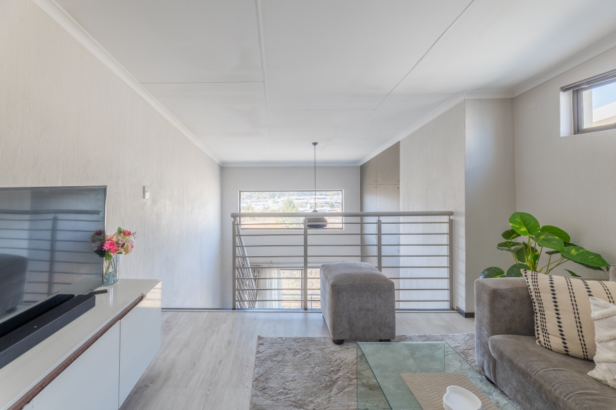 1 Bedroom Property for Sale in Broadacres Gauteng