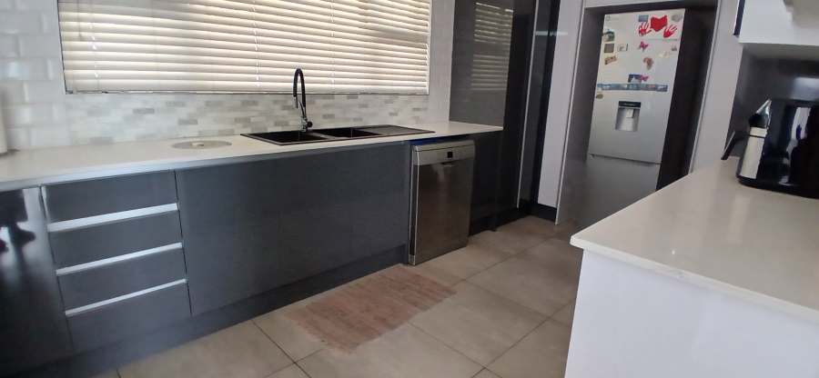 3 Bedroom Property for Sale in Raceview Gauteng