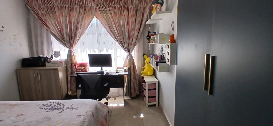 3 Bedroom Property for Sale in Raceview Gauteng
