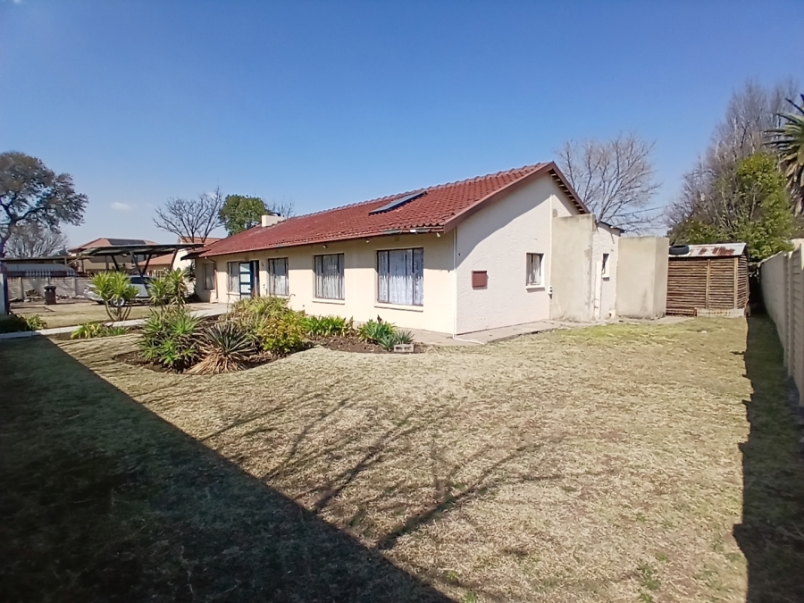 3 Bedroom Property for Sale in Raceview Gauteng