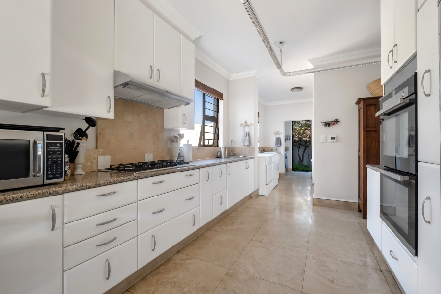 5 Bedroom Property for Sale in Strathavon Gauteng