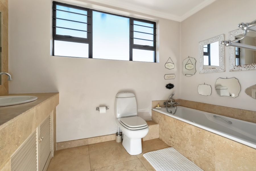 5 Bedroom Property for Sale in Strathavon Gauteng