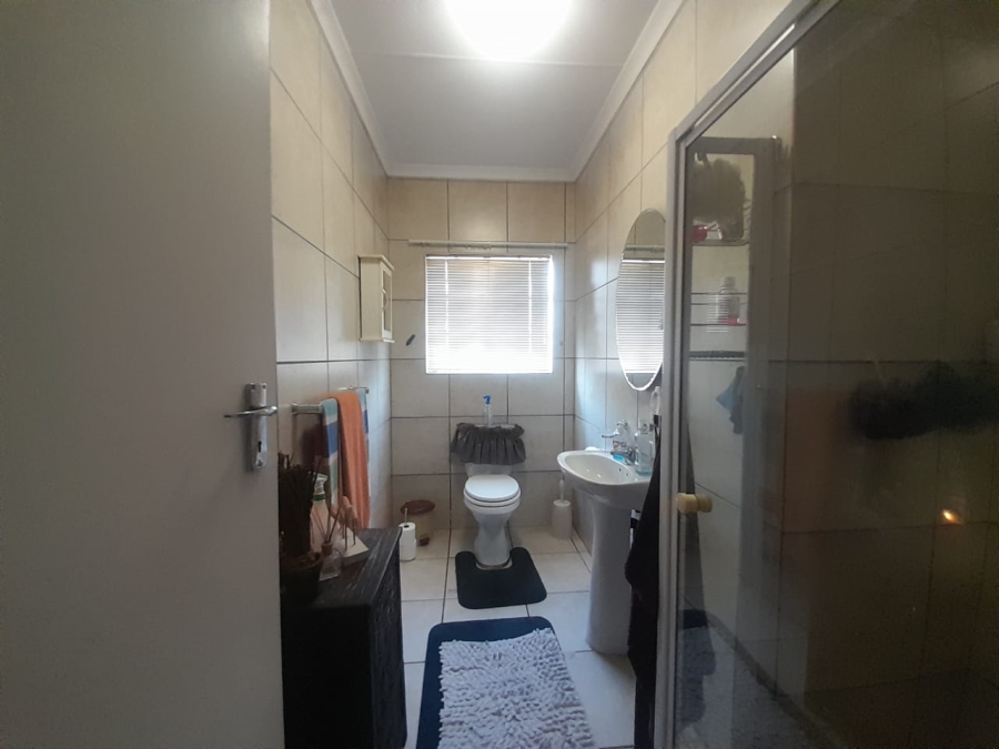 To Let 3 Bedroom Property for Rent in Kookrus Gauteng