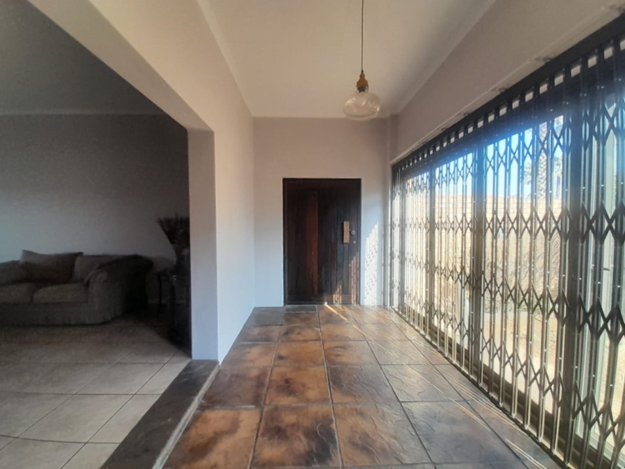 To Let 3 Bedroom Property for Rent in Kookrus Gauteng