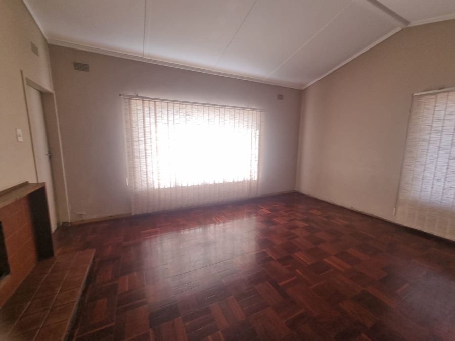 4 Bedroom Property for Sale in Vanderbijlpark CW 4 Gauteng
