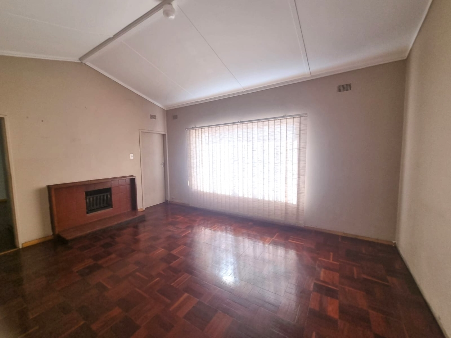4 Bedroom Property for Sale in Vanderbijlpark CW 4 Gauteng