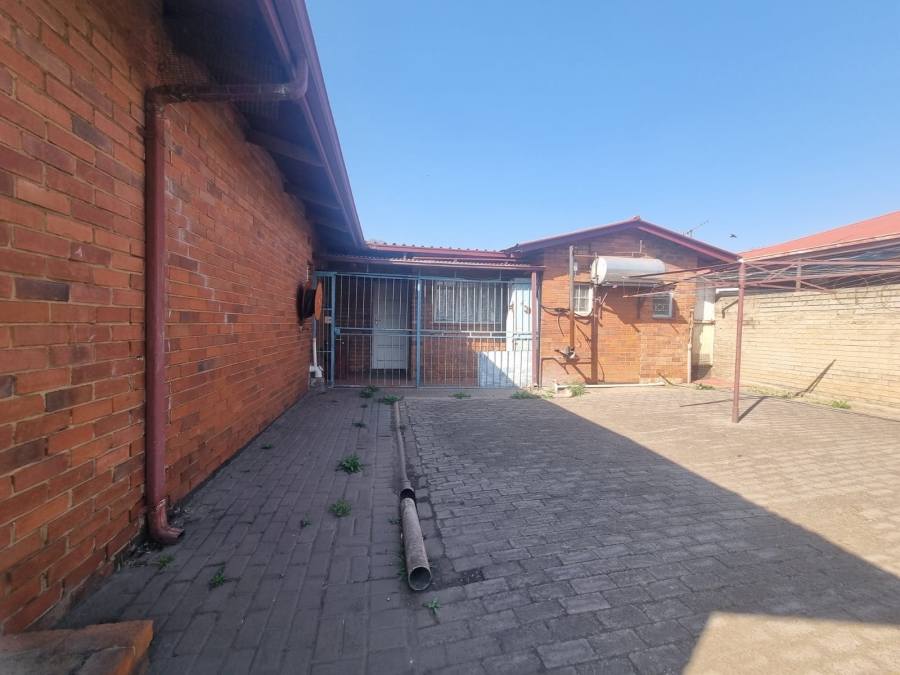 4 Bedroom Property for Sale in Vanderbijlpark CW 4 Gauteng