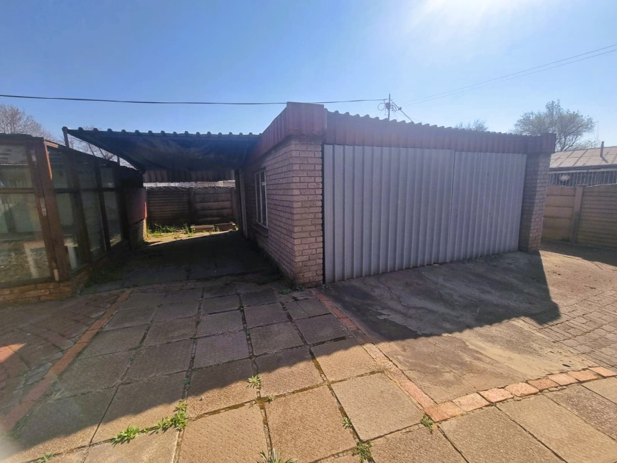 4 Bedroom Property for Sale in Vanderbijlpark CW 4 Gauteng