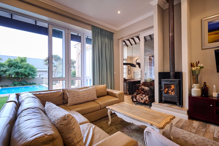 4 Bedroom Property for Sale in Waterfall Country Estate Gauteng