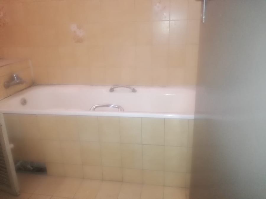 2 Bedroom Property for Sale in Sunnyside Gauteng