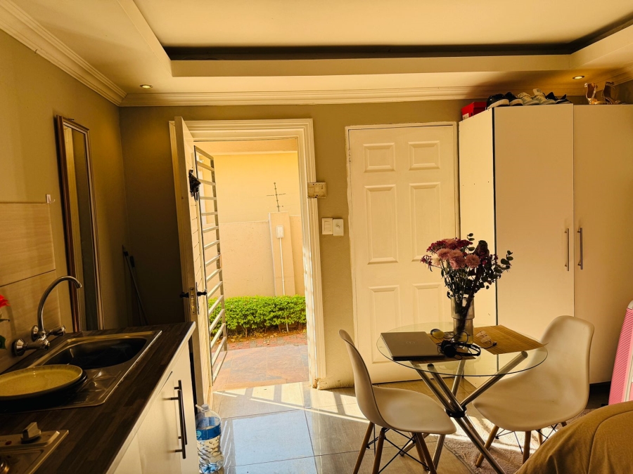 To Let 1 Bedroom Property for Rent in Cosmo City Gauteng