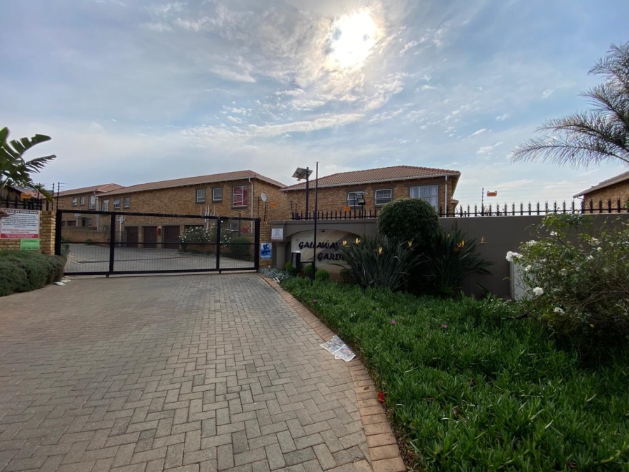 3 Bedroom Property for Sale in Wilgeheuwel Gauteng