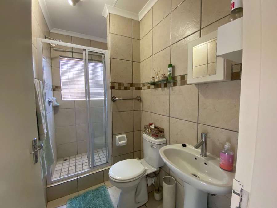 3 Bedroom Property for Sale in Wilgeheuwel Gauteng