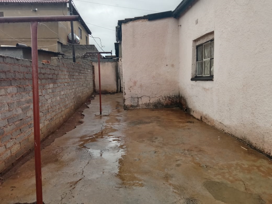 3 Bedroom Property for Sale in Dhlamini Gauteng