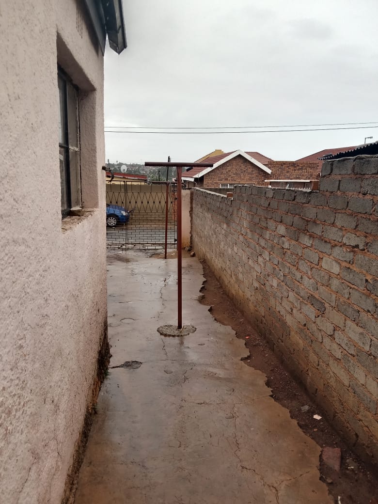 3 Bedroom Property for Sale in Dhlamini Gauteng