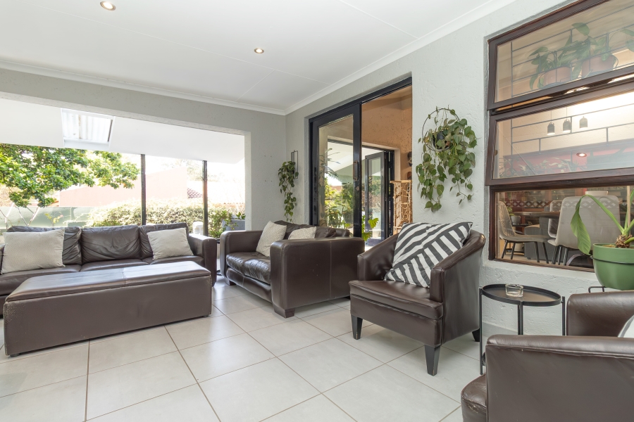 3 Bedroom Property for Sale in Magaliessig Gauteng