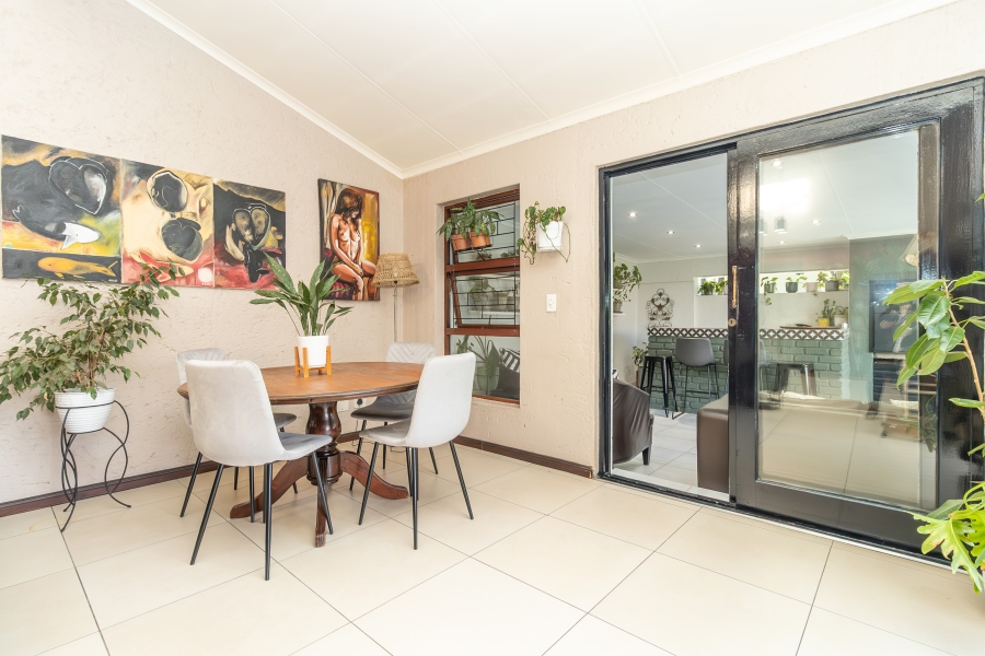3 Bedroom Property for Sale in Magaliessig Gauteng