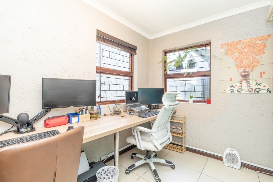 3 Bedroom Property for Sale in Magaliessig Gauteng