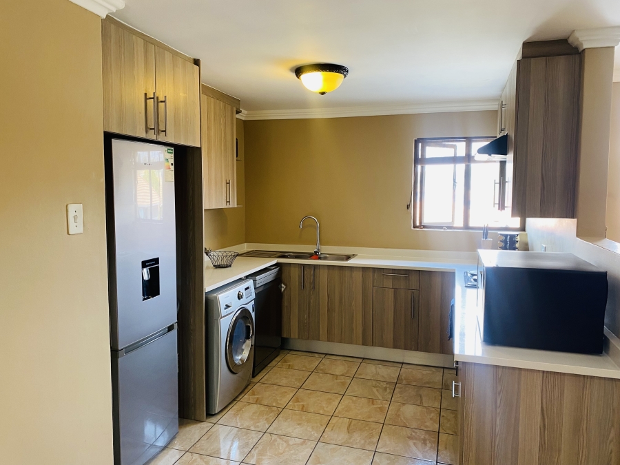 2 Bedroom Property for Sale in Lyme Park Gauteng