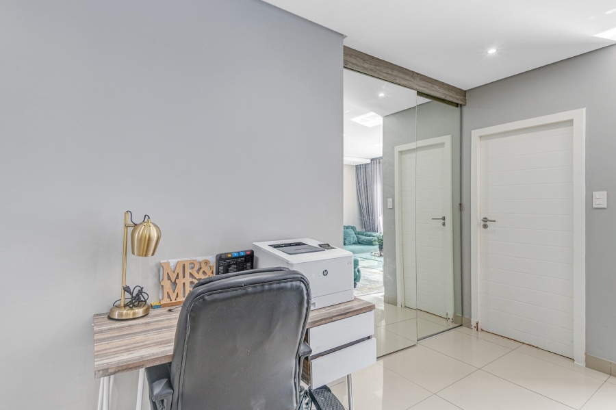 2 Bedroom Property for Sale in Broadacres Gauteng