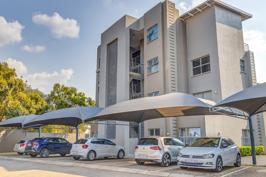 2 Bedroom Property for Sale in Broadacres Gauteng